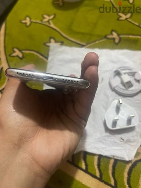 iPhone X 256 battery 90% 7