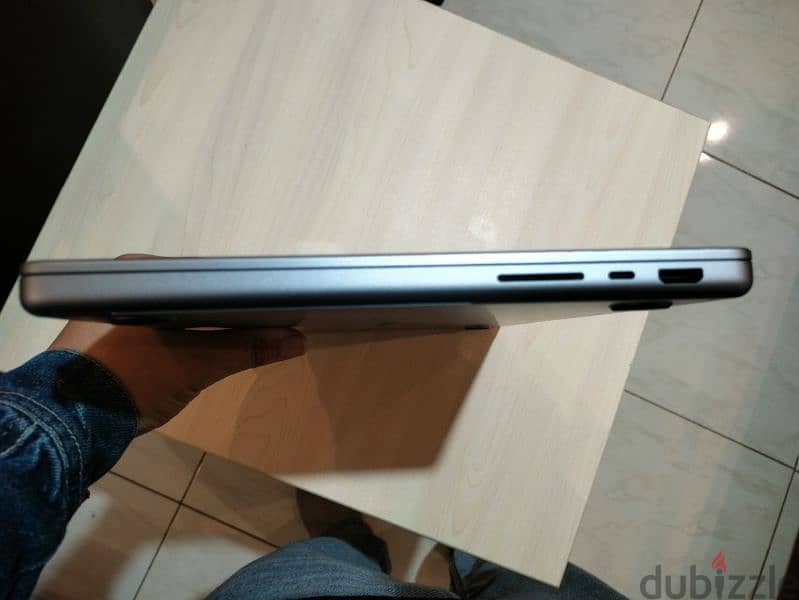 MacBook pro M2 pro( 2023/14-inch) (16GB/1TB) 3