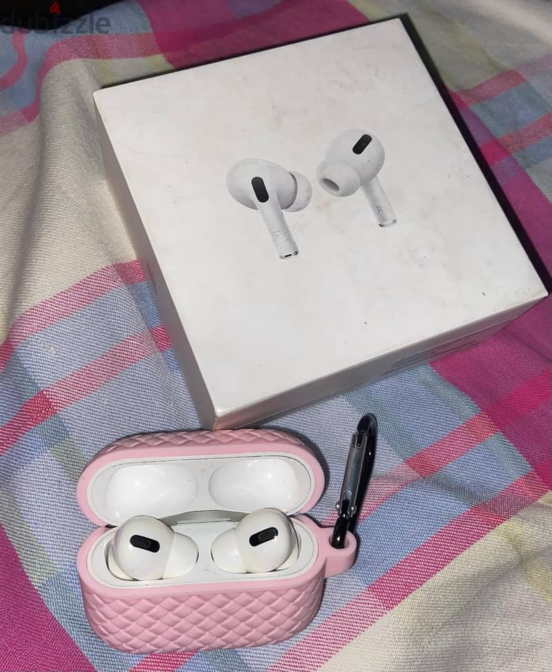 Apple AirPods Pro 2nd generation with wireless charging case 1