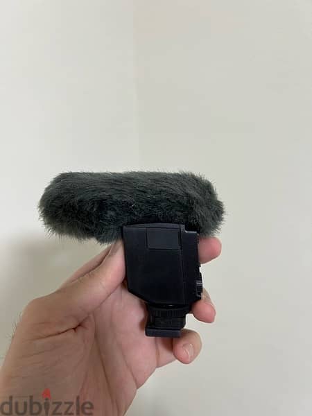 Sony ECM-B10 Compact Camera-Mount Digital Shotgun Microphone 2