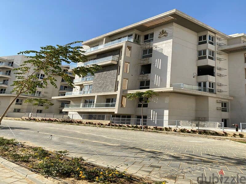 Mountain View Icity    Phase: Club park  Park villa for sale :    Directly in club house  Bua: 210 + 47 garden 1