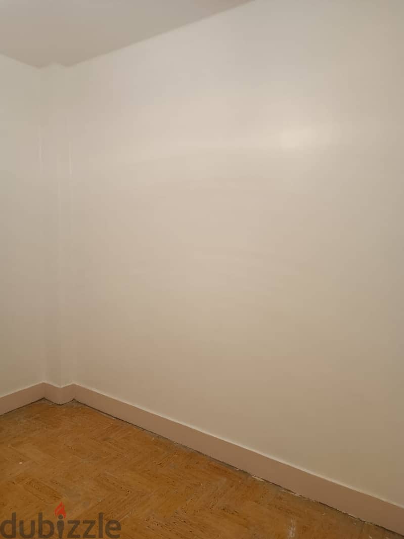 Spacious 6 Rooms Apartment for Sale (Can Be Divided!) 2