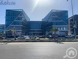 محل تجاري للإيجار في مول ريتزي في الشيخ زايد  دور أول مساحة 50م 1