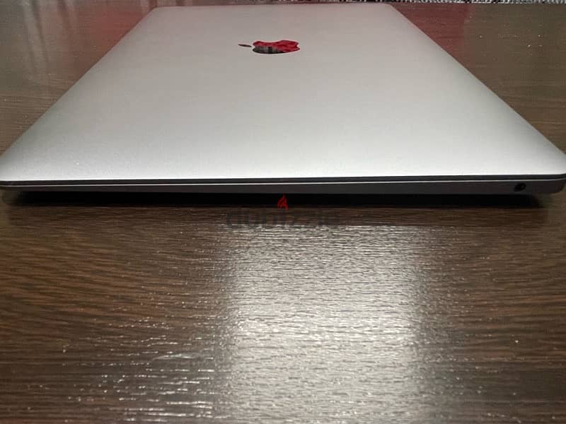 Apple MacBook Air 2020 USED Like NEW 4
