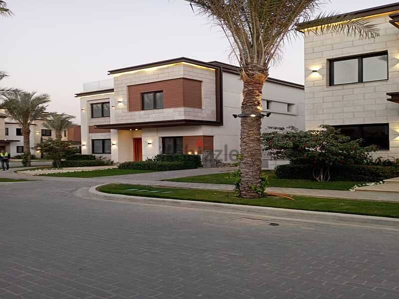 Amazing TWIN HOUSE For Sale in AZZAR - New Cairo 5