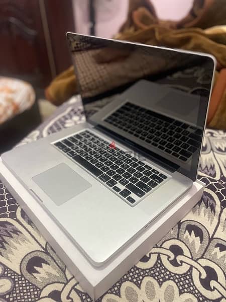 MacBook Pro (15-inch) 0
