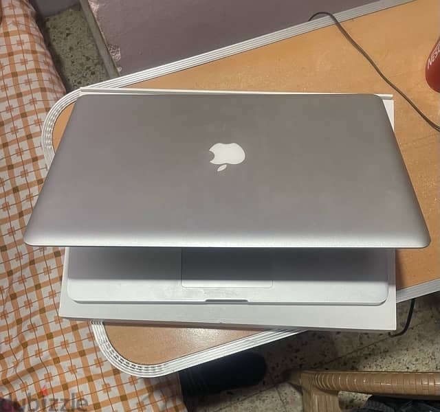 MacBook Pro (15-inch) 1