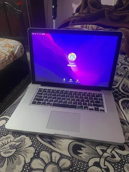 MacBook Pro (15-inch) 10