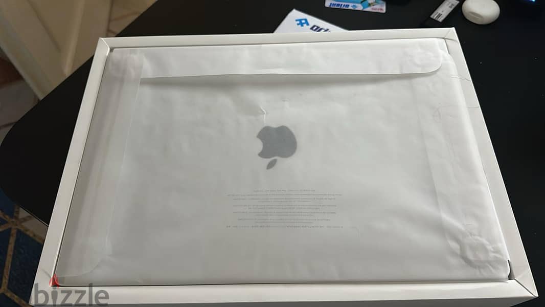 Macbook pro M1 pro 16 inch 2021 (Like-new with box and charger) 1