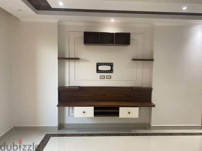 Super Luxe apartment for rent, 165 sqm, with kitchen cabinet and garage 3