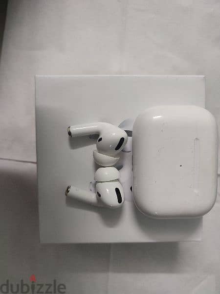 Airpods Pro with wireless charging case 4
