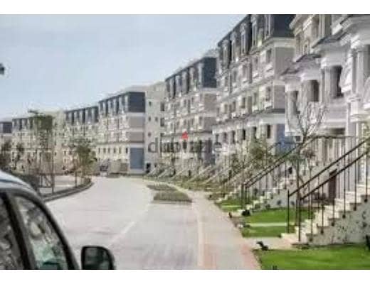 Town House for sale 220 M Prime Location In Mostakbal City Aliva with installments over 8 years 8