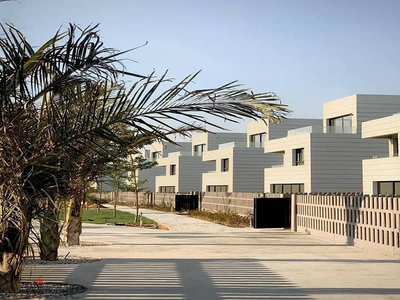 Townhouse 240m for sale in Al Burouj Compound, Shorouk, Prime Location, with installments over 8 years 4