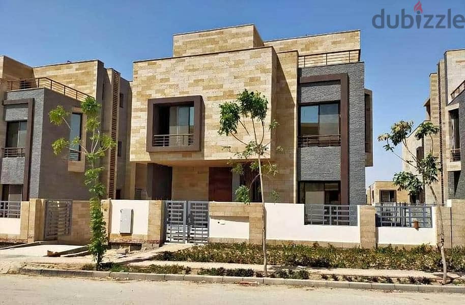 Townhouse Corner for sale in Taj City with a down payment of 800,000, direct on Suez Road 2