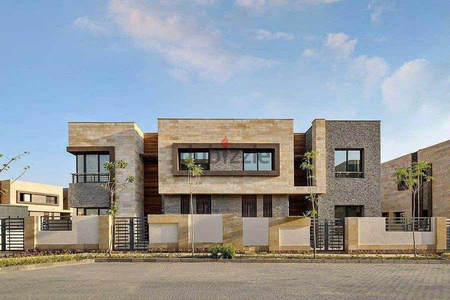 Stanalone villa for sale in Taj City Compound in front of Cairo International Airport, in installments over 8 years 4