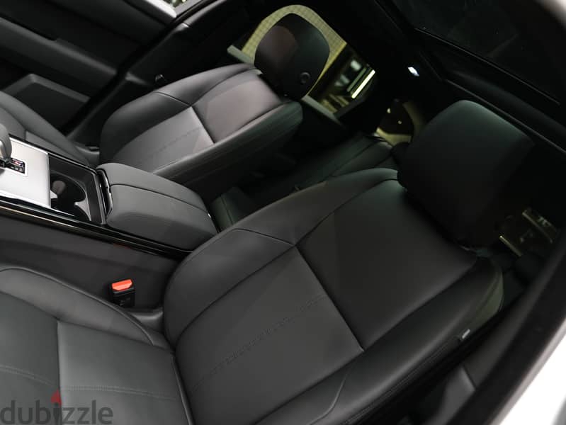 Range Rover Velar SE 2024 10