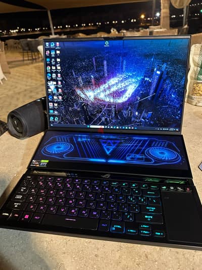 Asus Zephyrus Duo 16 ( 2022 ) - Like new