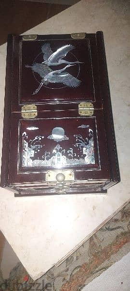 صندوق مكياج شينوا قديم رسومات صدف تحفه قديمه 1