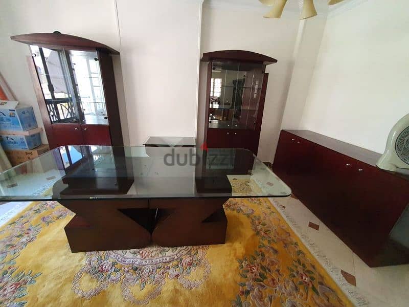 Dining room. Excellent condition. 1