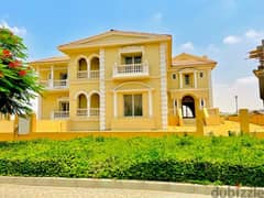 Town house 208m for sale with installments view landscape with 200m land space in Hyde Park in Fifth Settlement