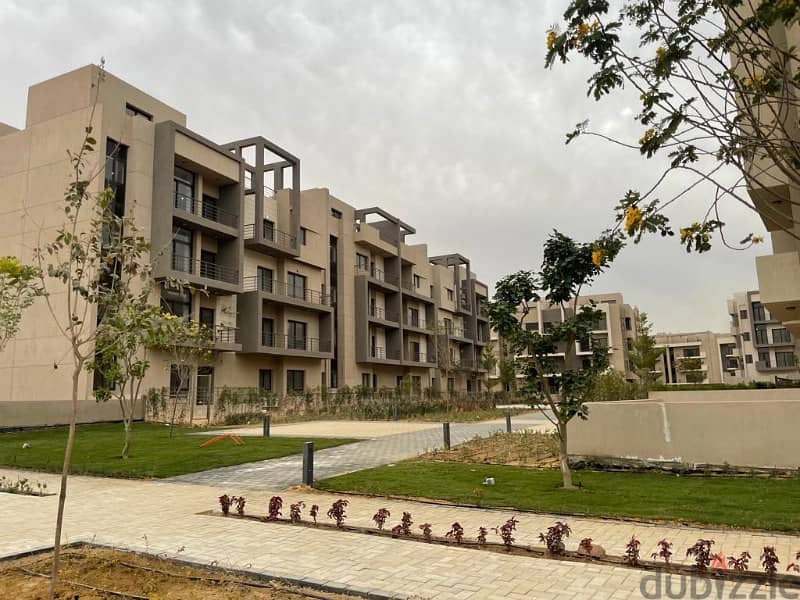 Apartment 205m at the lowest price for sale view Landscape 3 bedrooms fully finished with air conditioners ready to move  in elmarasem fifth square 2