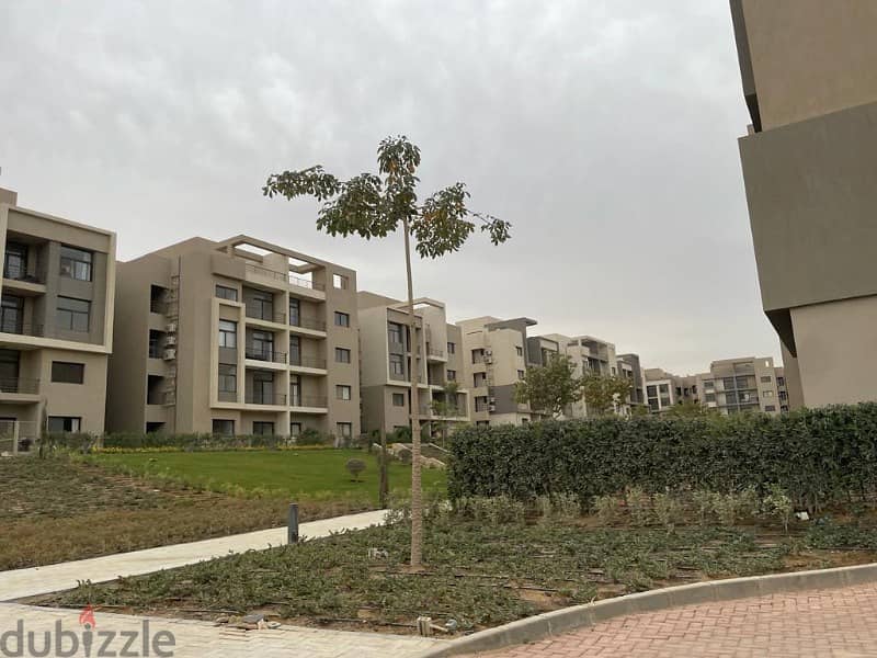 Apartment 205m at the lowest price for sale view Landscape 3 bedrooms fully finished with air conditioners ready to move  in elmarasem fifth square 3