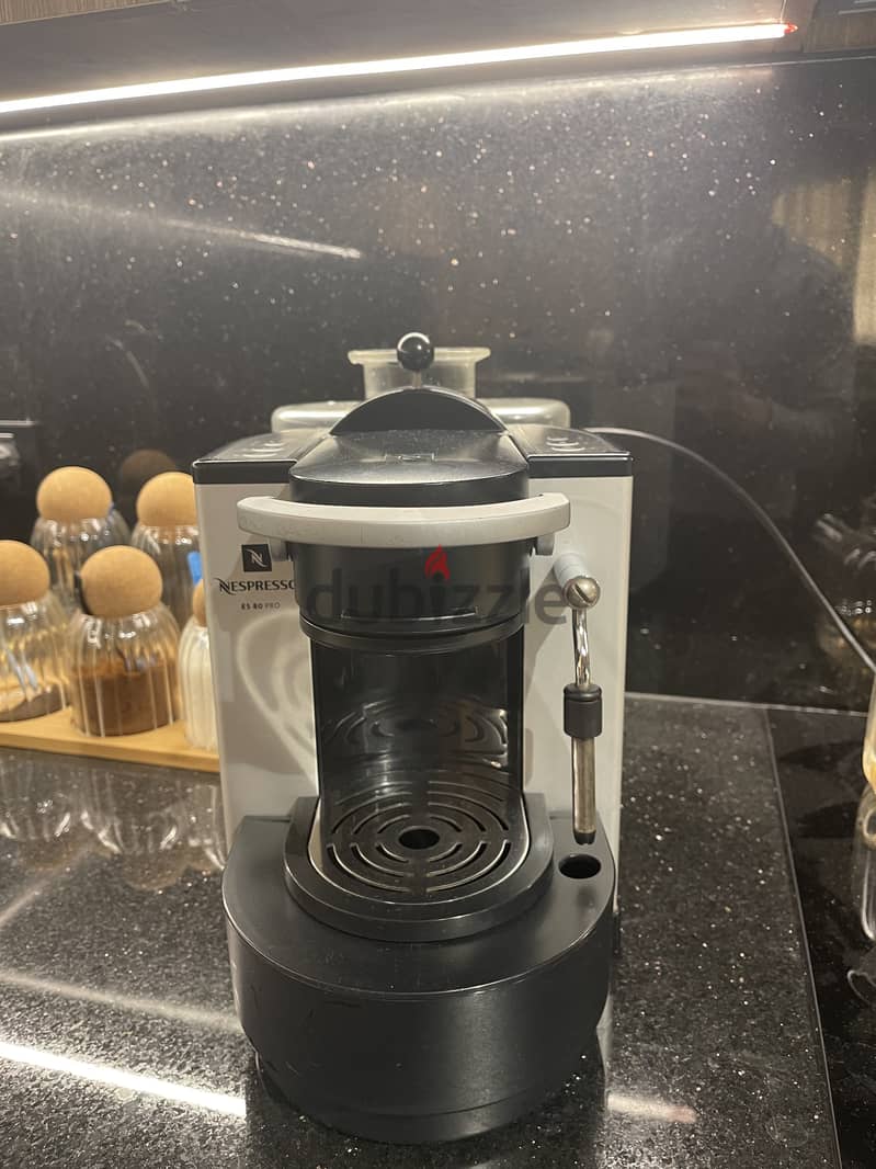 ماكينة قهوة nesspresso ES 80 Pro 2