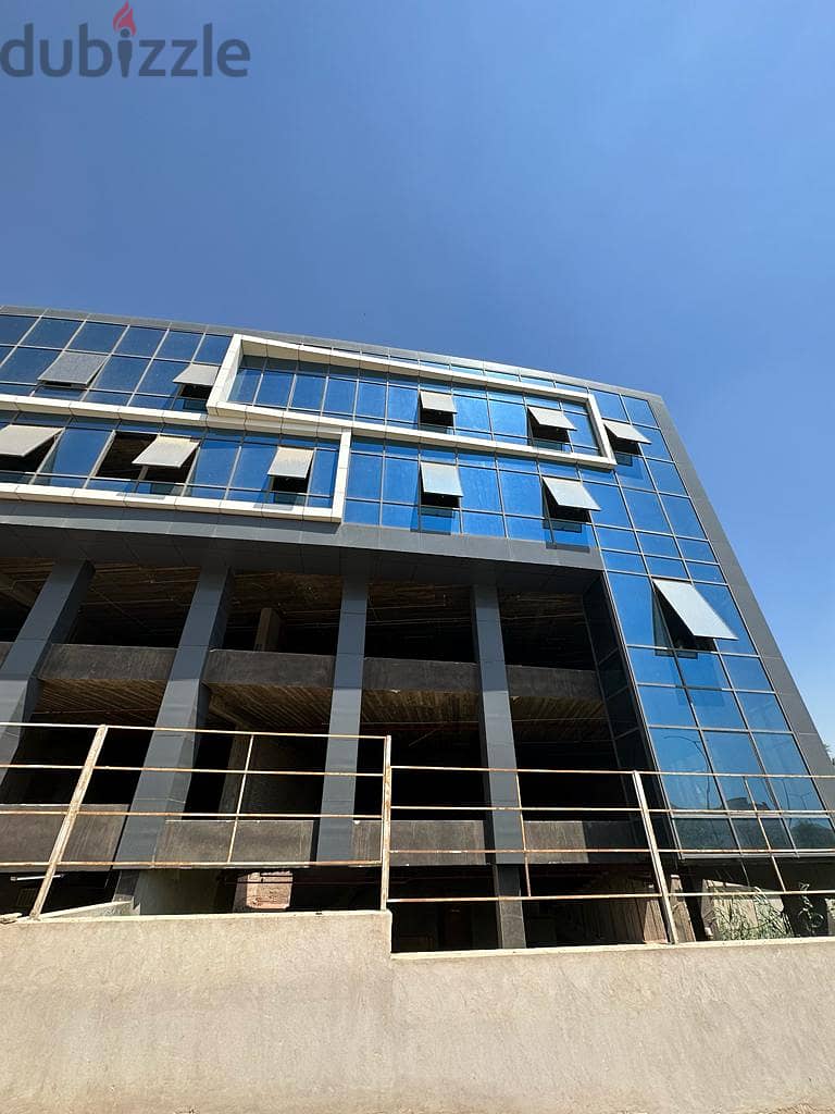 Ready to move interface office 86 meters for sale in zayed dunes mall, elsheikh zayed 3