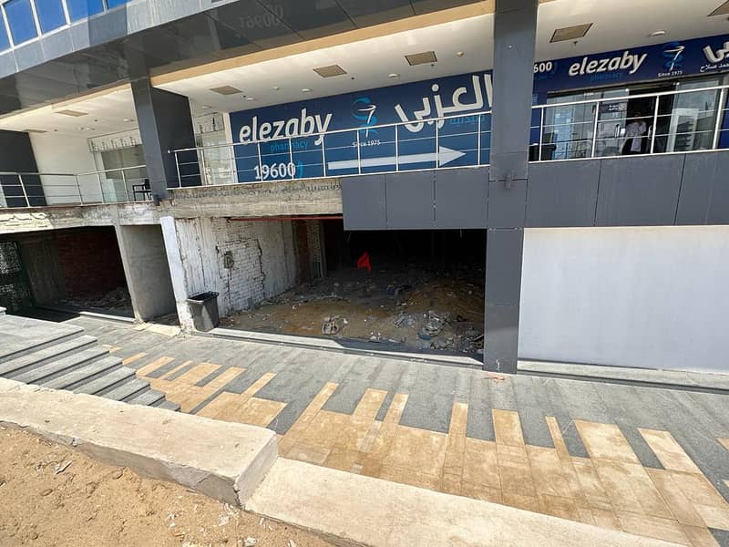 مكتب 73 متر للبيع في مول ديونز الشيخ زايد أمام المدرسة الأمريكية على شارع رئيسي 1