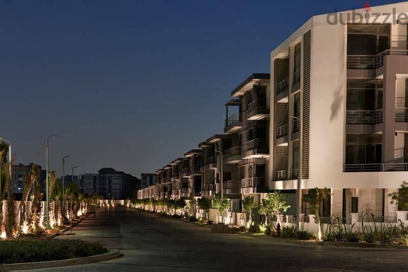شقة للبيع بموقع متميز و تسهيلات مميزة في كمبوند تاج سيتي Taj City 7