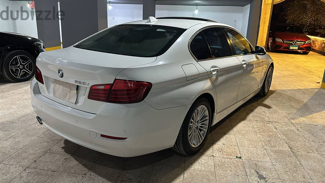 BMW 520i 2015 luxury 3
