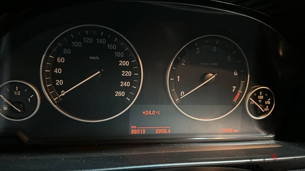 BMW 520i 2015 luxury 5