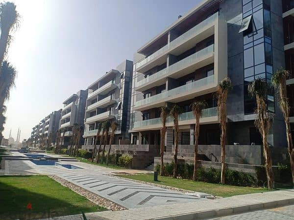 شقة بجاردن استلام فوري للبيع في كمبوند صن كابيتال فيو الاهرامات 3