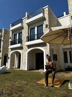4BR standalone villa for sale 300m with the lowst price in market in The Marq New Cairo فيلا للبيع 300م في ذا مارك المستقبل خصم يصل الي50% ا 0