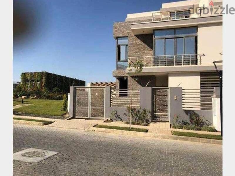 Villa for sale Prime  price in The Median Compound in front of JW Marriott   The Median Residences New Cairo ((Suez Road)) 4