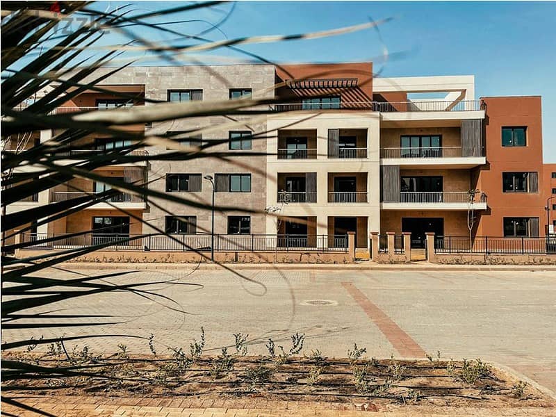 شقة+روف مفروشة جاهزة للسكن للبيع ديستريكت 5 مراكز District 5 Marakez 3