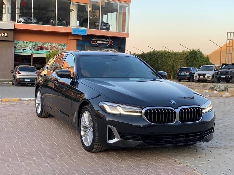 BMW 520i  luxury  2023 zero 4