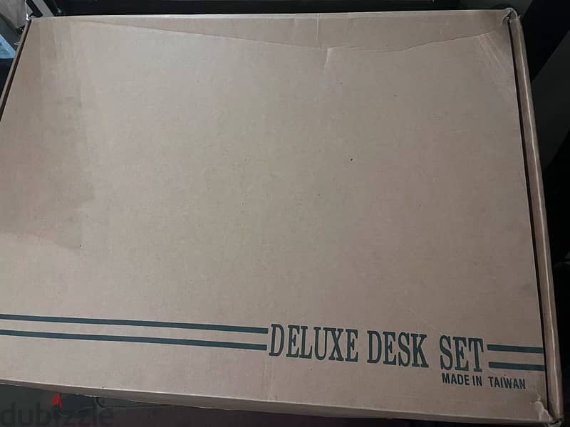 مكتب صنع في إيطاليًا  ماركه deluxe desk 3