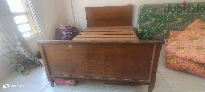 لهواة الفخامة سرير خشب زان اصلي عرض ١٦٠ سم 2