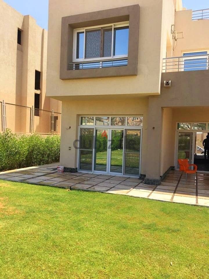 villa town for sale peime location at palm hills new cairo 4