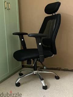 كرسي مكتب مستعمل بحالة جيدة مطلوب ٢٢٠٠