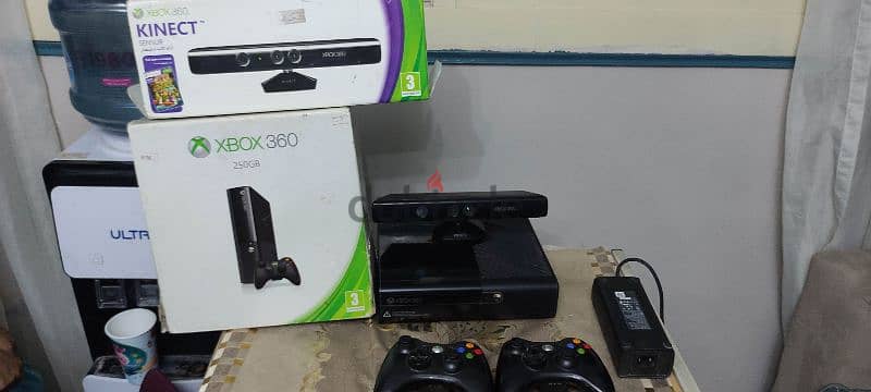 Xbox 360 slimكينيكت و  دراعان أصلي هارد 250 1
