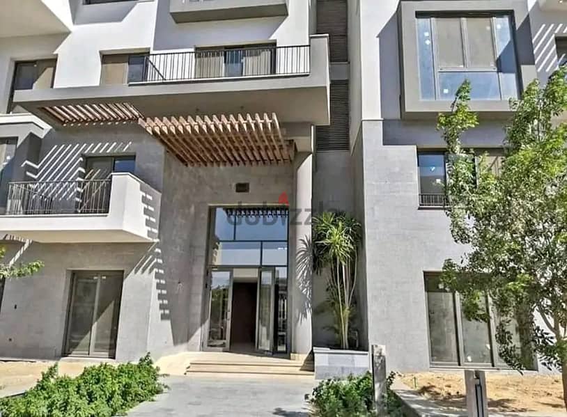 Fully finished apartment at a very special price in Sodic East, Shorouk 10