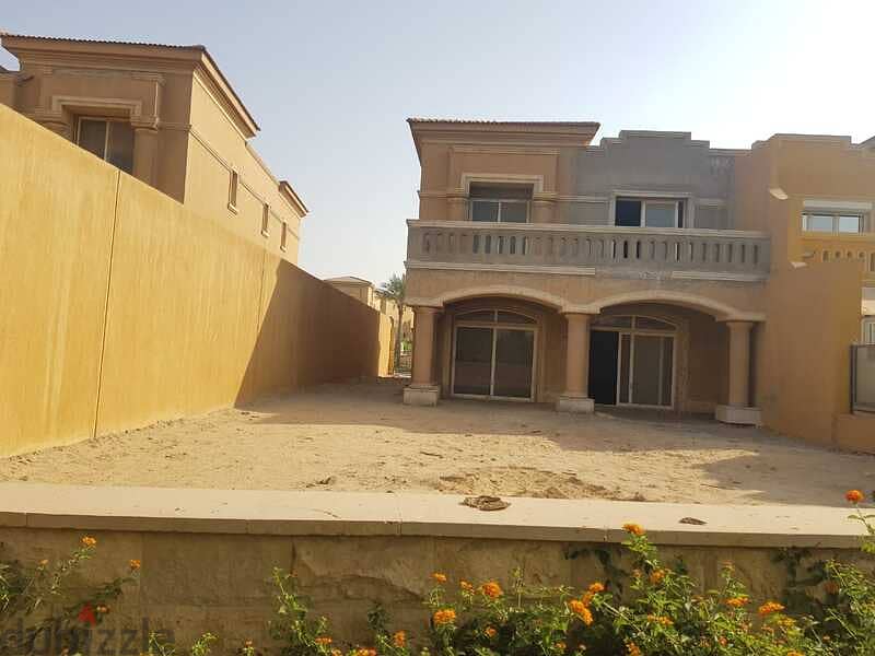 Compound Royal Meadows  Twin house for sale Land : 500 sqm 10