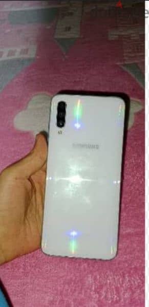 Samsung galaxy a70 1