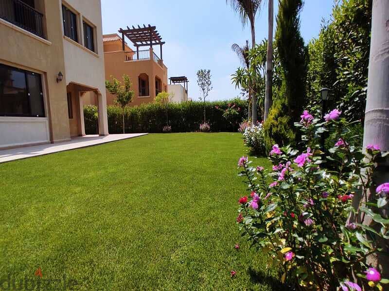 Standalone Villa fully finished with private pool for sale in Mivida 7