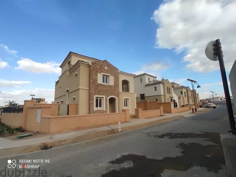 For sale near club house Villa fully finished for sale in Mivida - Emaar 7