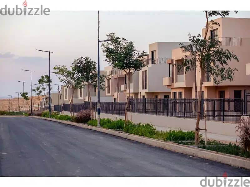 town house 240 m ready to move , prime location , sodic east , new cairo 1