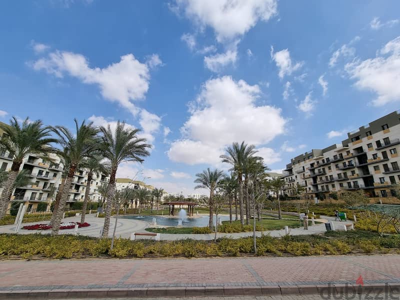 Immediate receipt, finished apartment for sale from Sodic Eastown in the heart of Fifth Settlement, installments over 5 yearsشقة إستلام فوري متشطبة 5