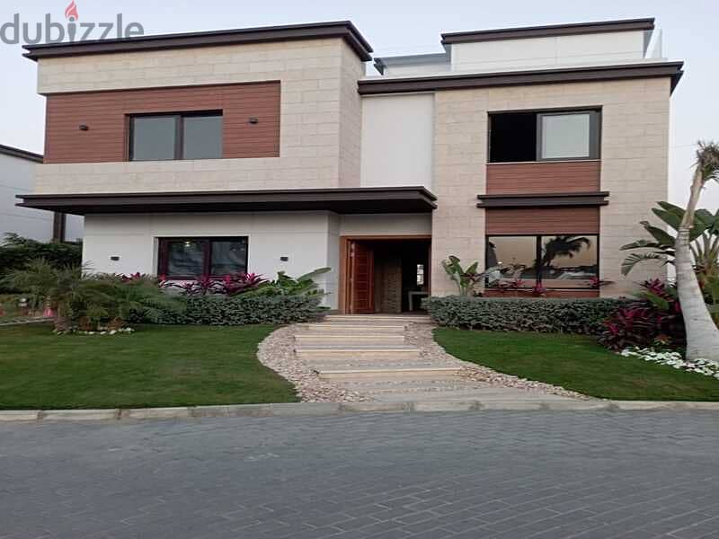 Town house middle for sale at Azzar 2  under market price 2